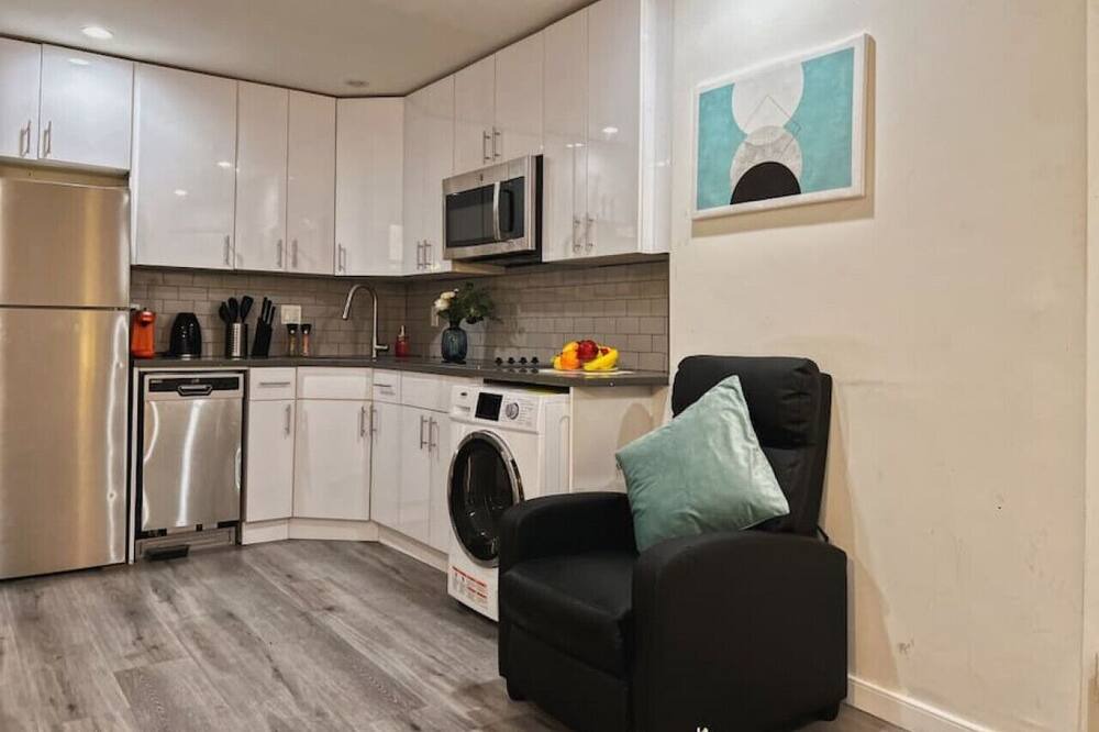 Photo of Kitchen in Graduate Hospital
