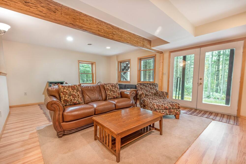 Photo of Bedroom in North Glade Hills