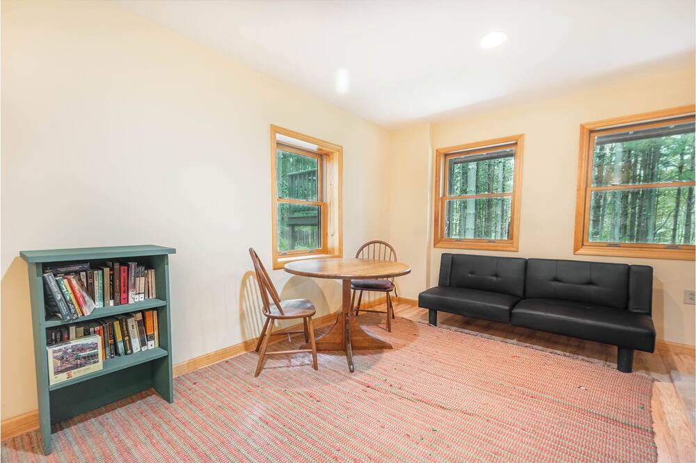 Photo of Bedroom in North Glade Hills
