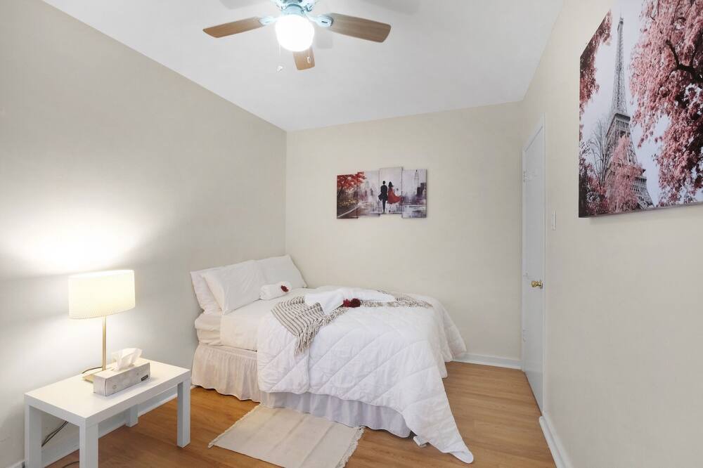 Photo of Bedroom in Graduate Hospital