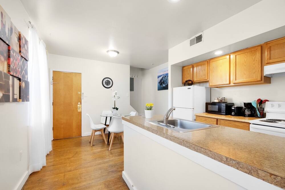 Photo of Kitchen in Graduate Hospital
