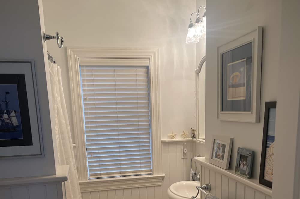 Photo of Bathroom in Erie