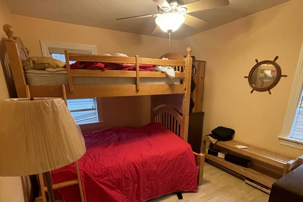 Photo of Bedroom in Erie