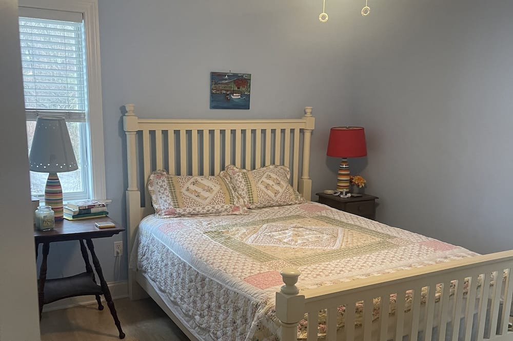 Photo of Bedroom in Erie