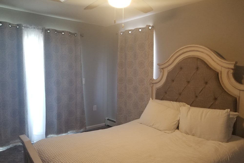 Photo of Bedroom in Bayville