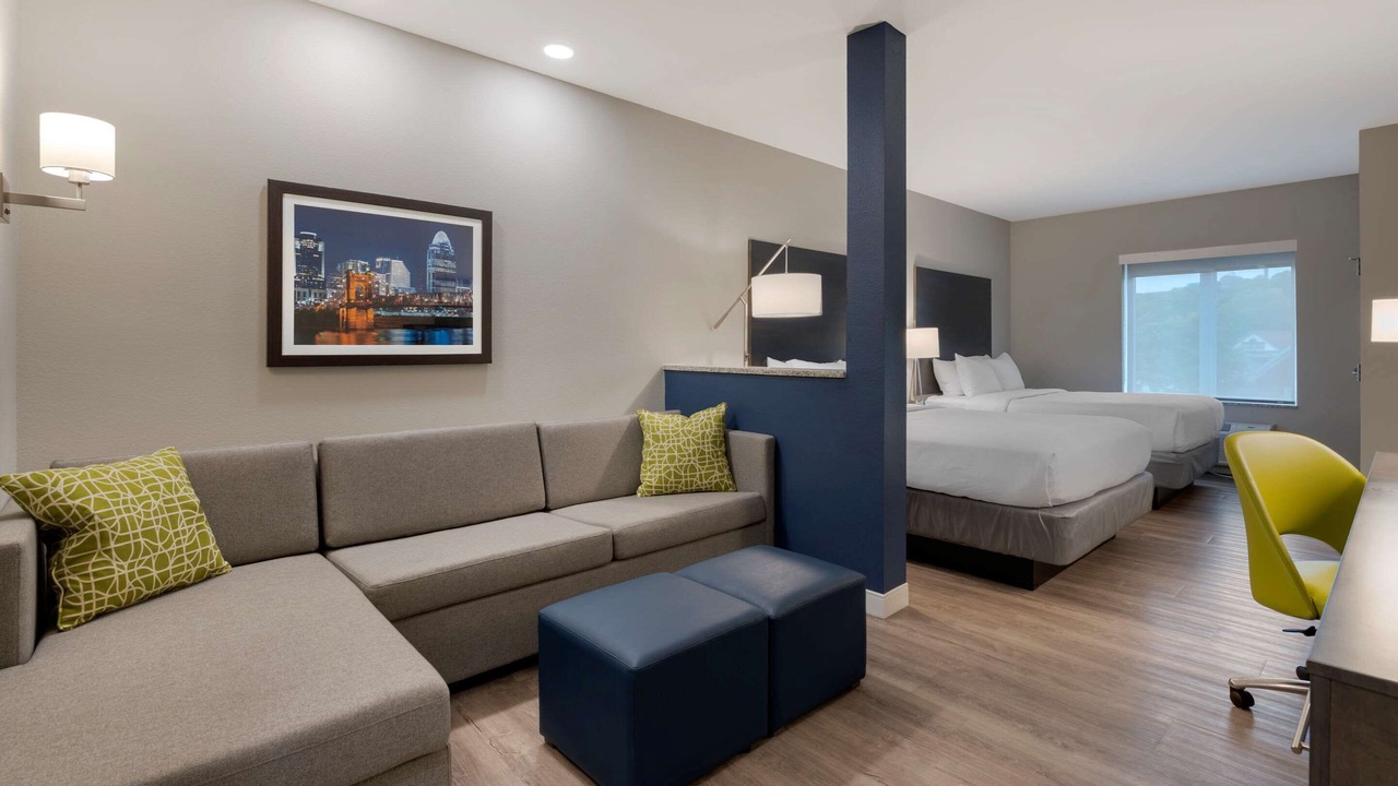 Photo of Bedroom in Mount Auburn