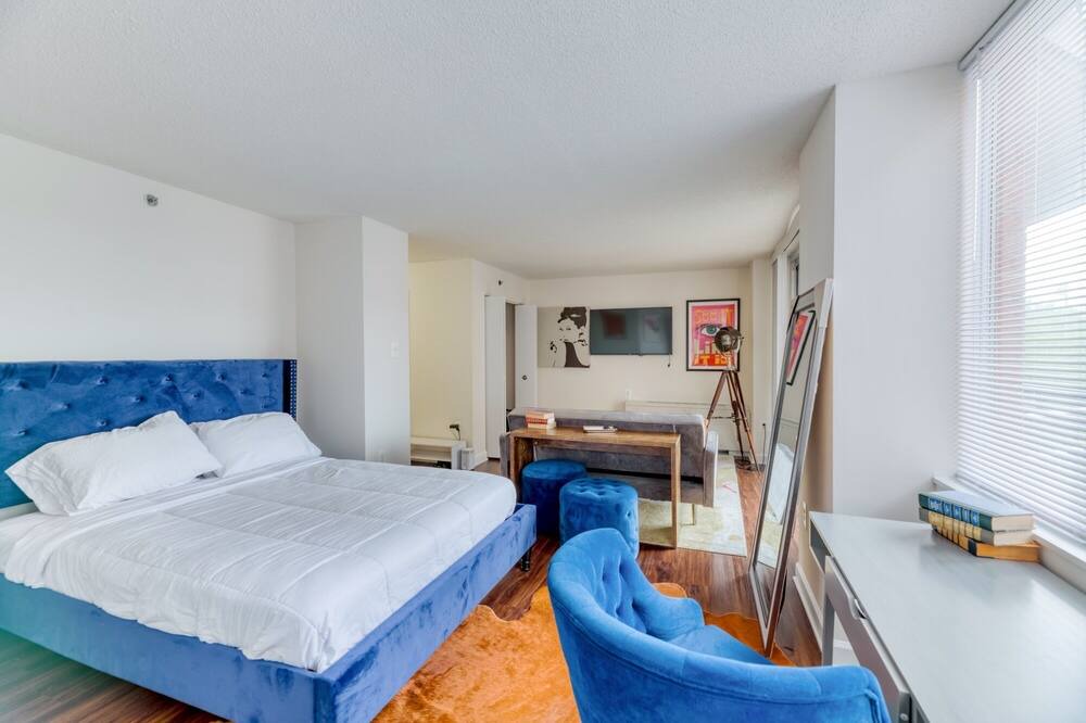 Photo of Bedroom in Crystal City
