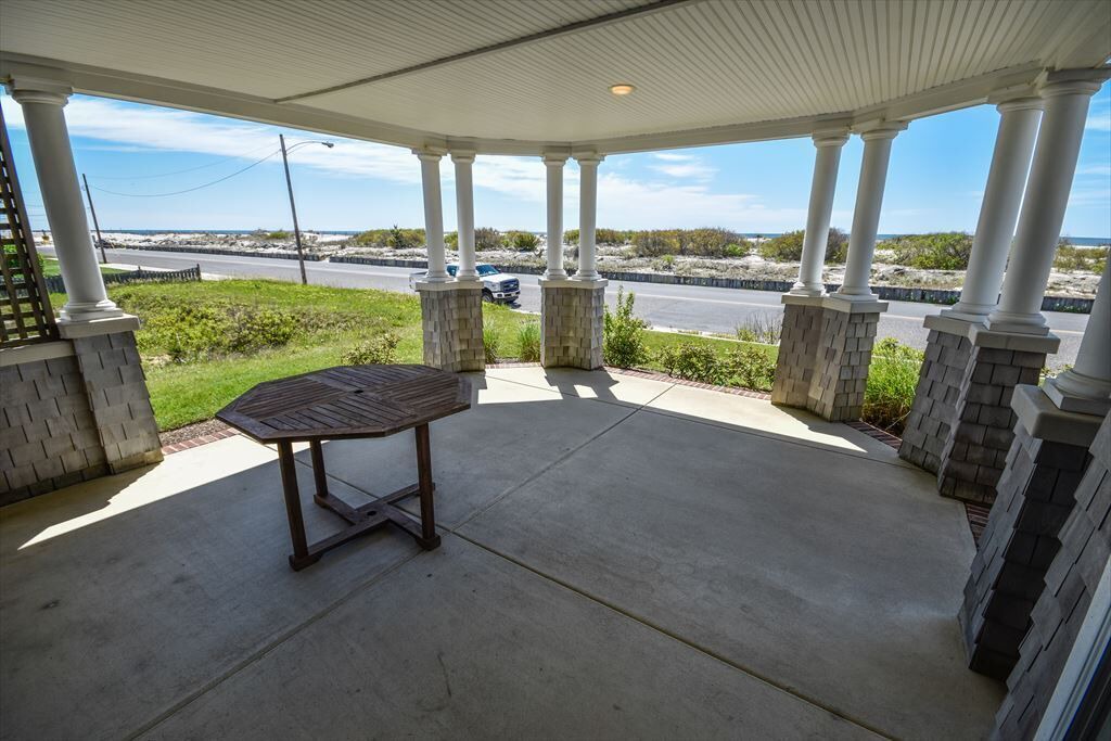 Photo of Patio Balcony in Admiral Estates