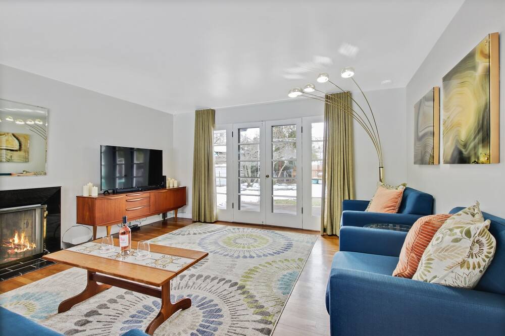 Photo of Livingroom in Franklin - Randolph
