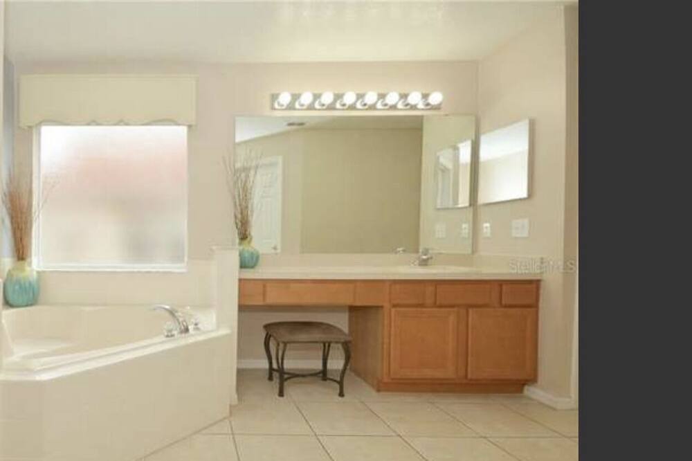 Photo of Bathroom in Solana