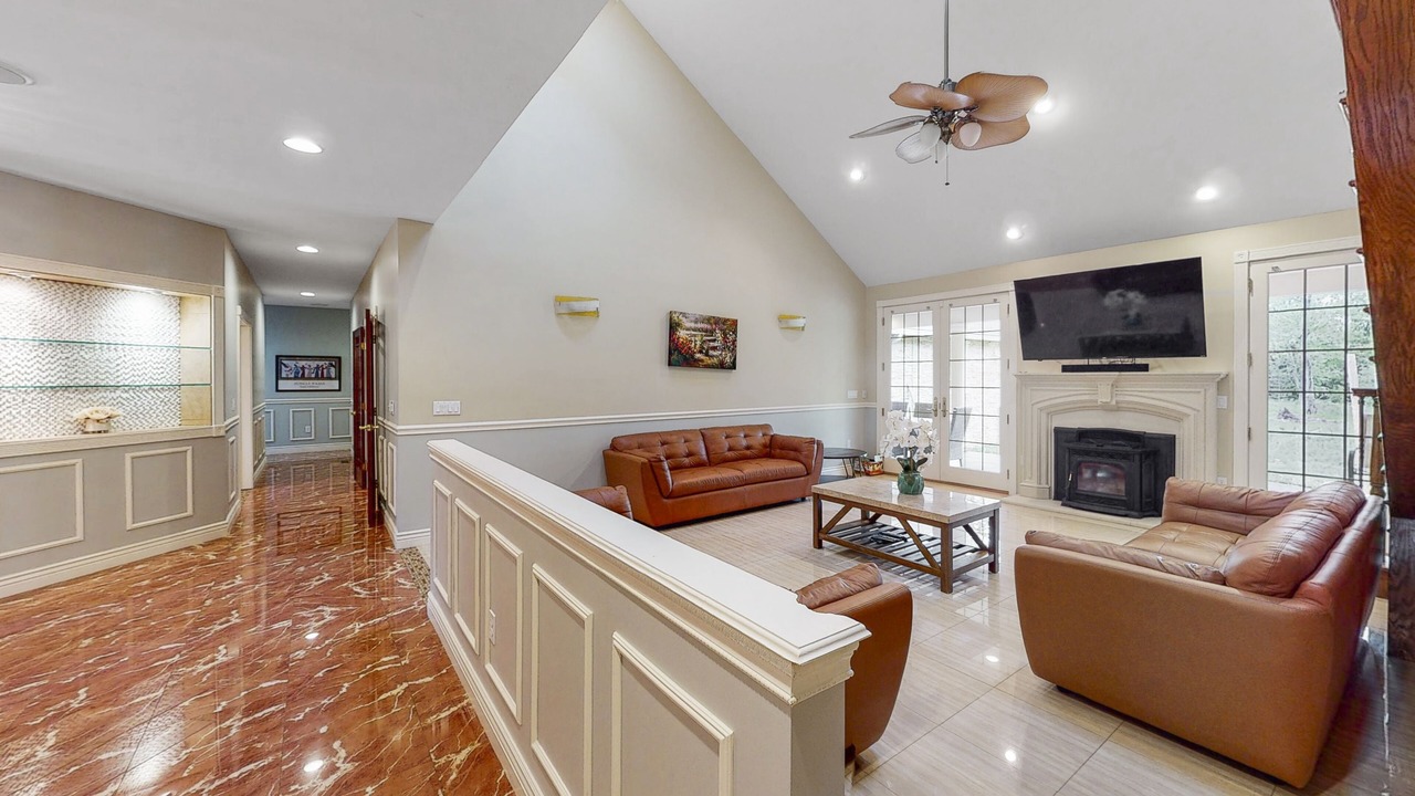 Photo of Livingroom in Tobyhanna