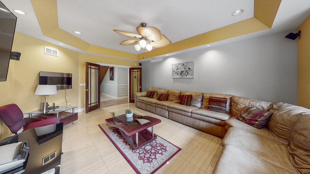 Photo of Livingroom in Tobyhanna
