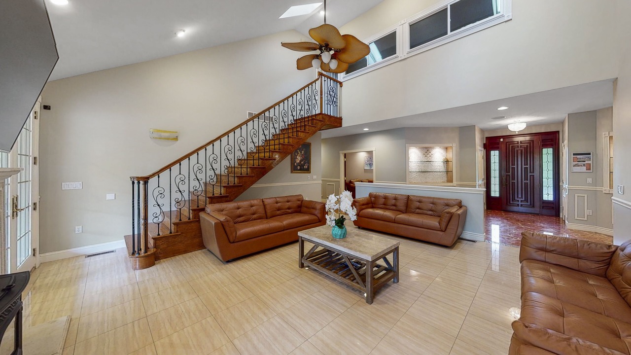Photo of Livingroom in Tobyhanna