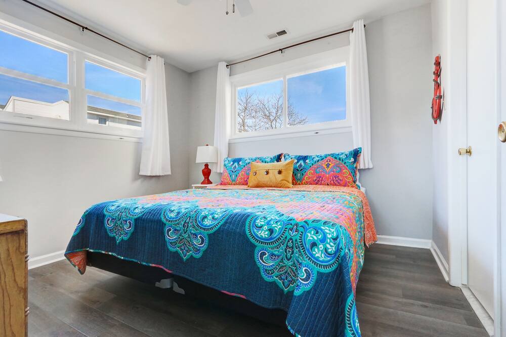 Photo of Bedroom in Townsend's Inlet