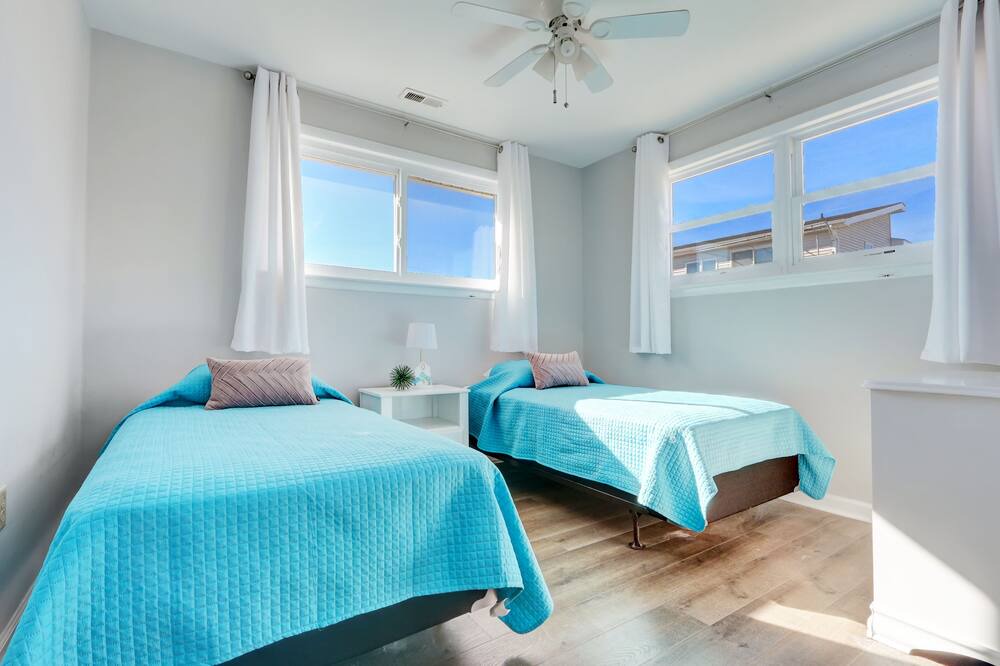 Photo of Bedroom in Townsend's Inlet