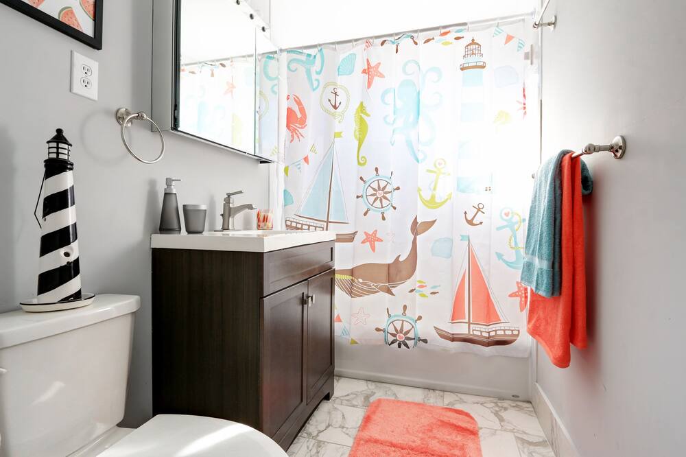 Photo of Bathroom in Townsend's Inlet