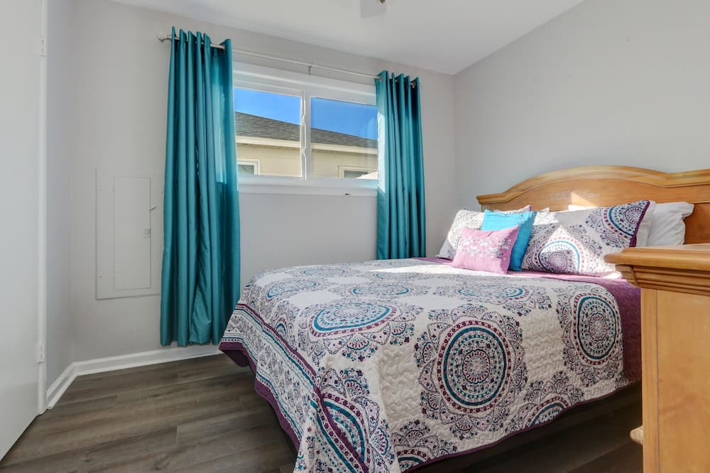 Photo of Bedroom in Townsend's Inlet