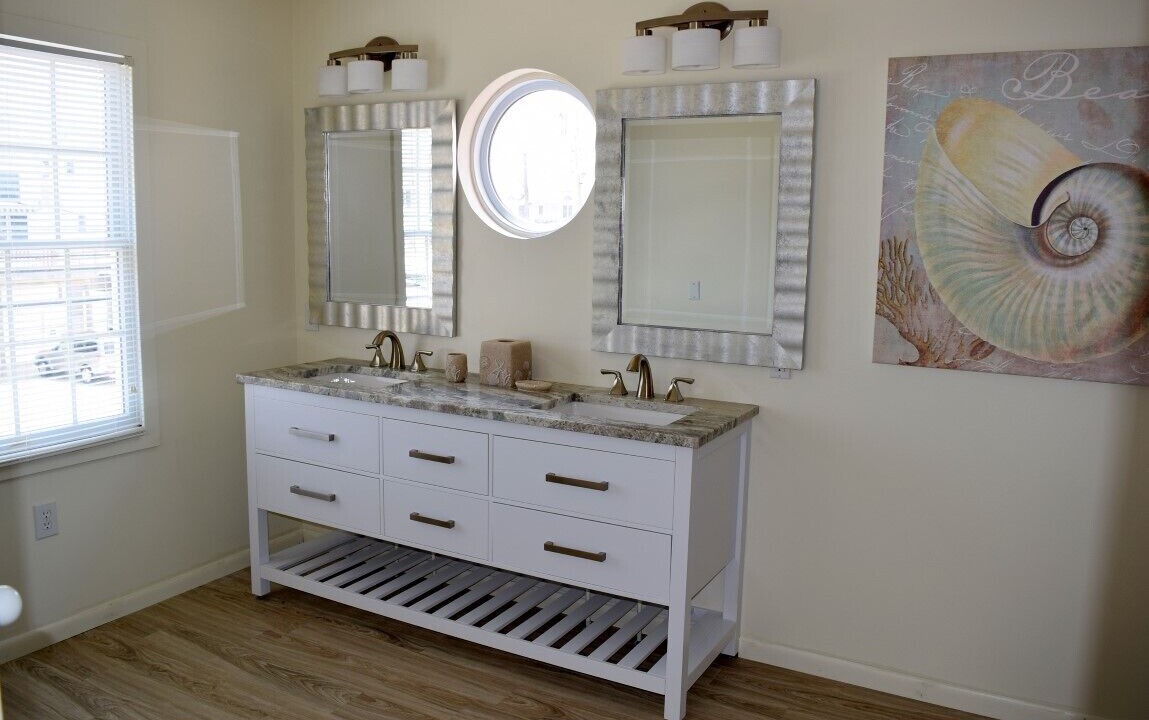 Photo of Bathroom in Townsend's Inlet