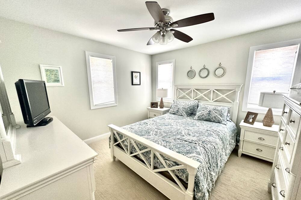 Photo of Bedroom in Sea Isle City