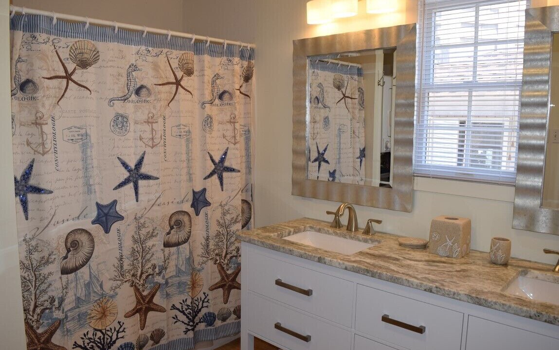Photo of Bathroom in Townsend's Inlet