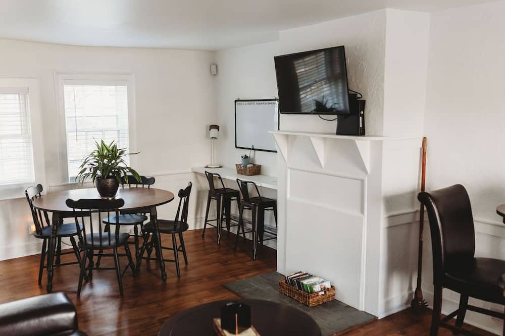 Photo of Livingroom in Keedysville
