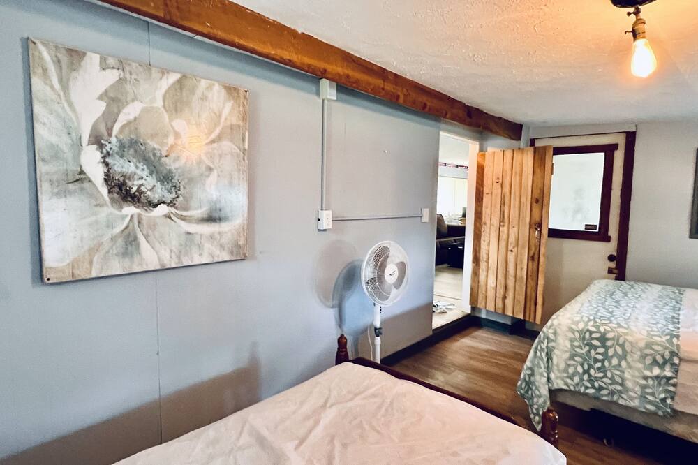 Photo of Bedroom in Tidioute