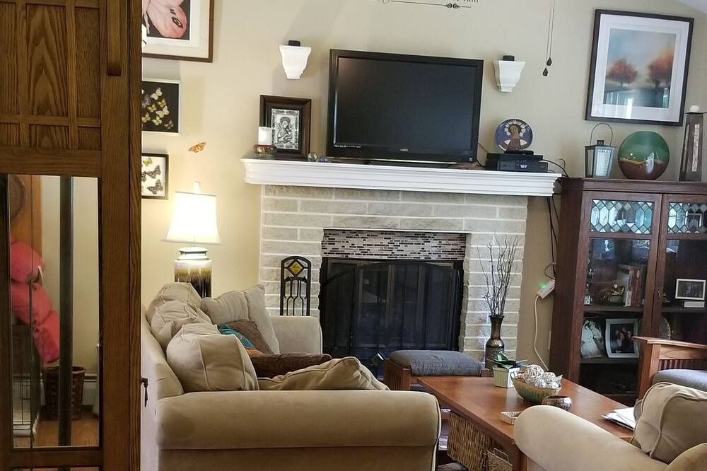 Photo of Livingroom in Spring Mount