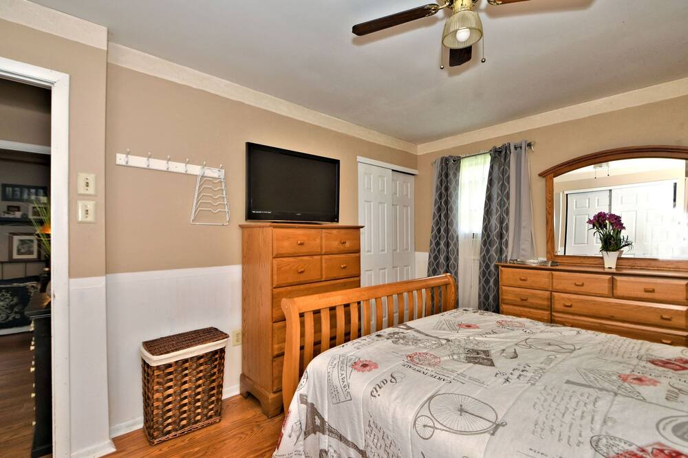 Photo of Bedroom in Spring Mount