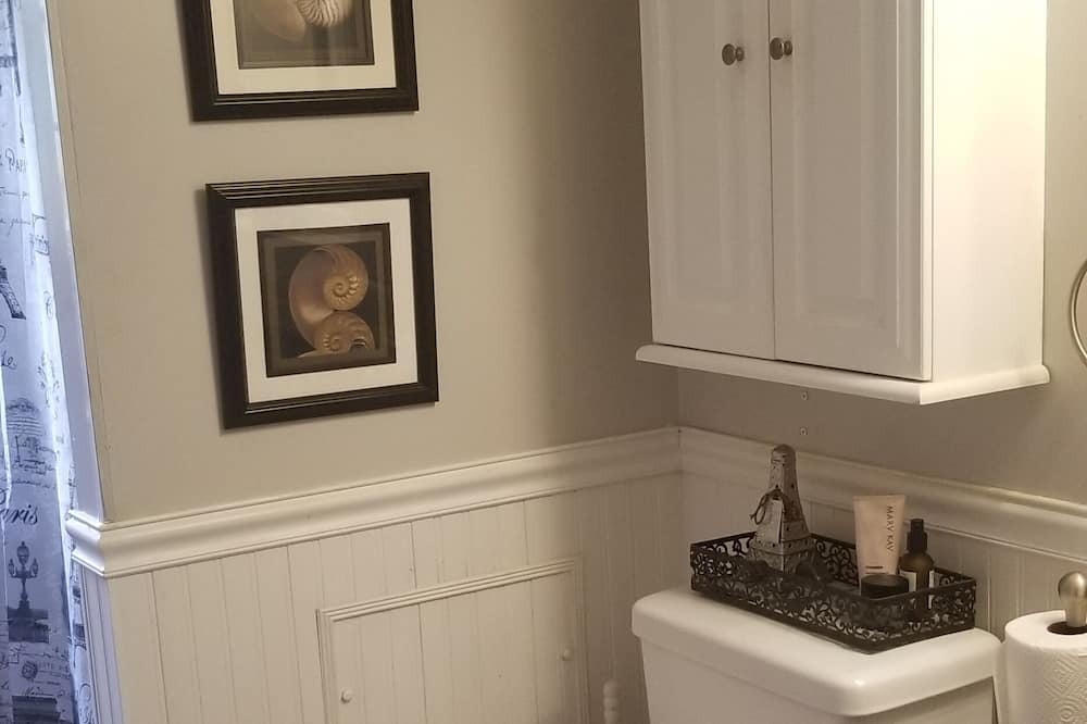 Photo of Bathroom in Spring Mount