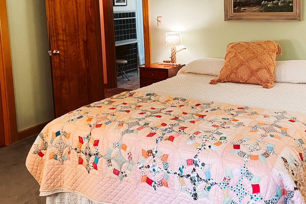 Photo of Bedroom in Paxinos