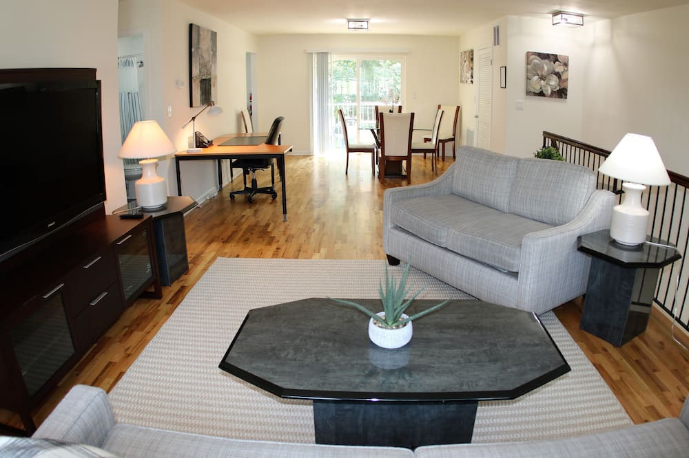 Photo of Livingroom in Bridgewater
