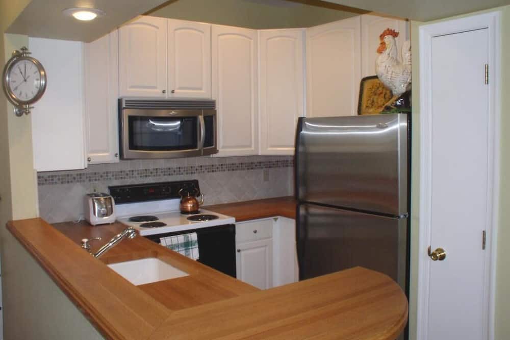Photo of Kitchen in Pluckemin