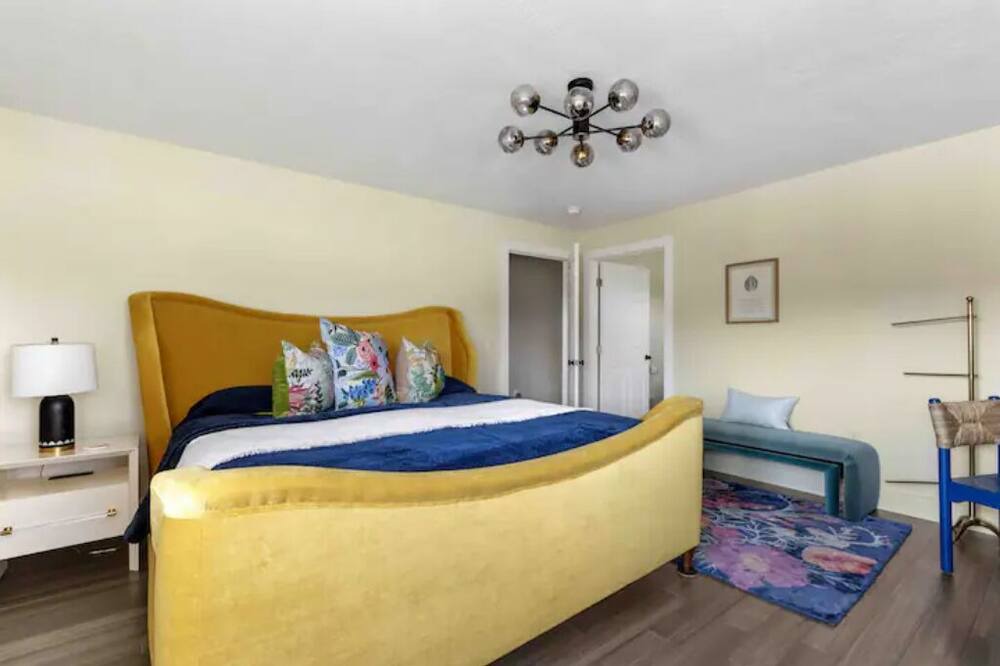 Photo of Bedroom in Rockwood