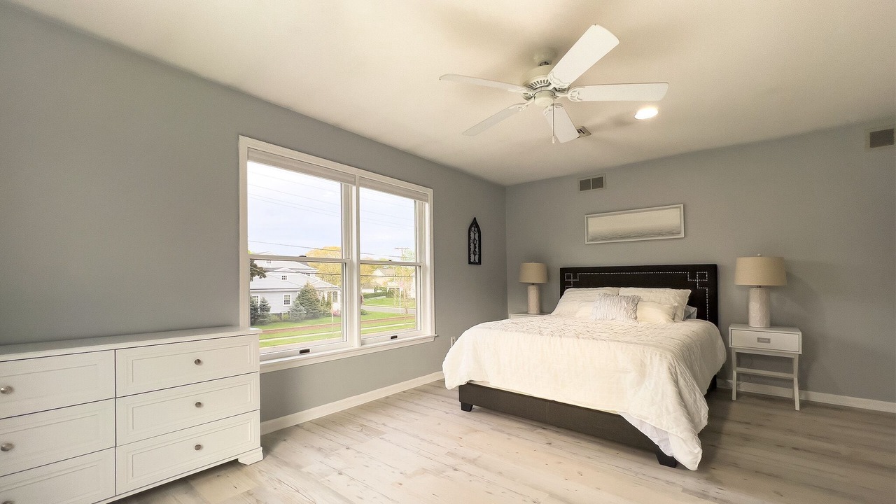 Photo of Bedroom in Spring Lake