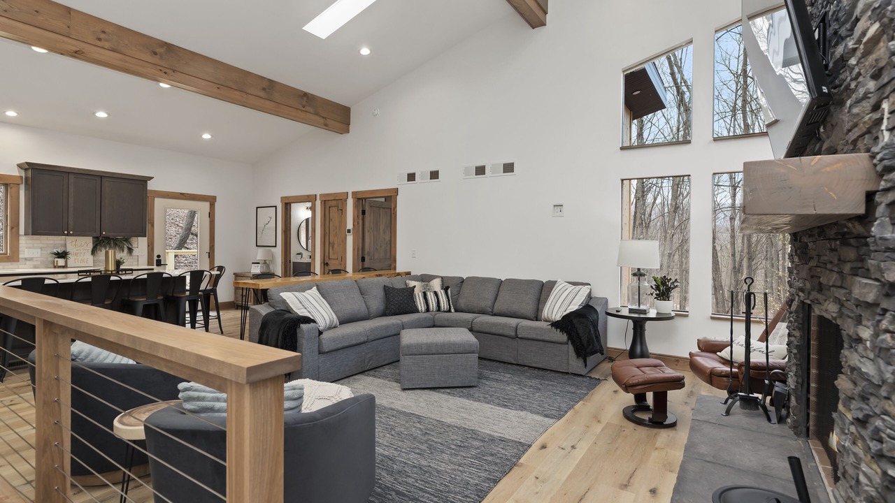 Photo of Livingroom in James Creek