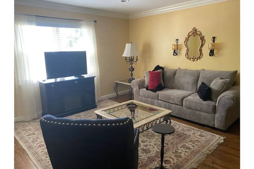 Photo of Livingroom in Beaver Falls