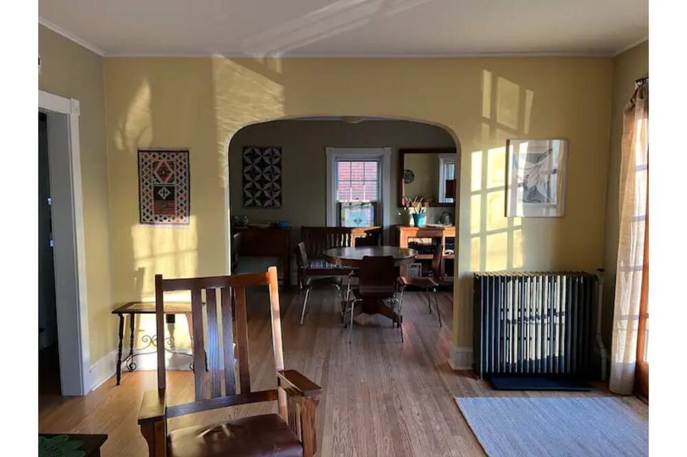 Photo of Livingroom in Moylan