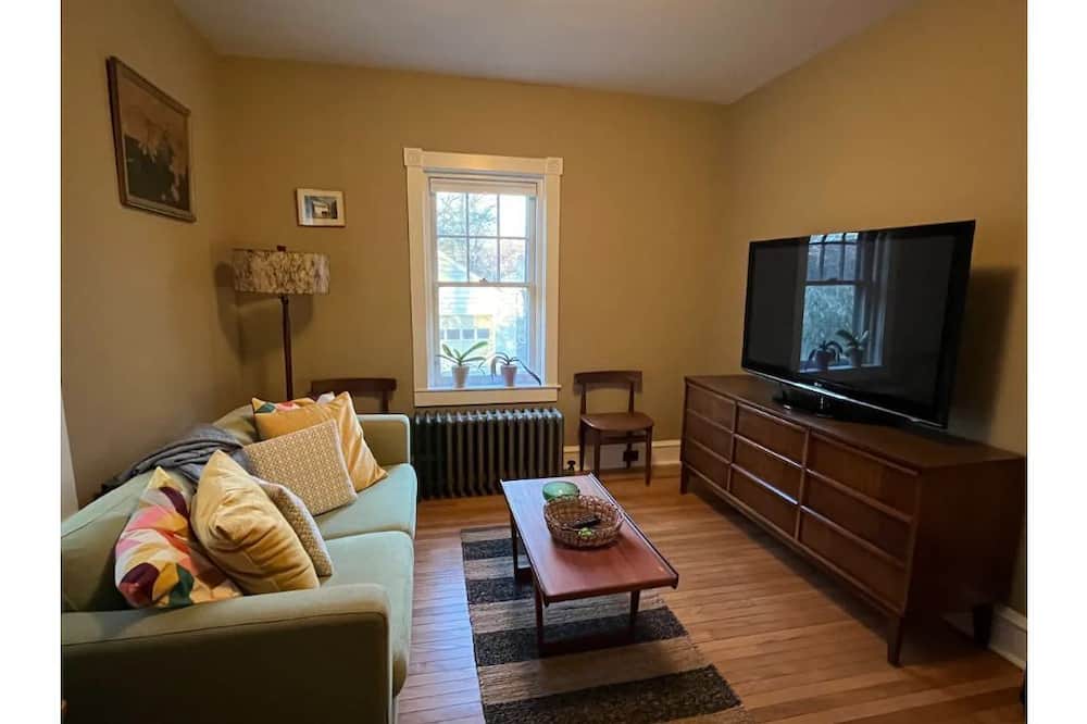 Photo of Livingroom in Moylan