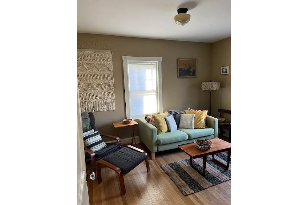 Photo of Livingroom in Moylan