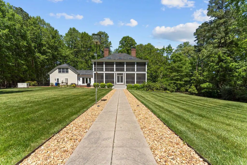 Photo of Outdoor in Weems