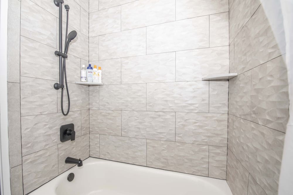 Photo of Bathroom in Osbornsville