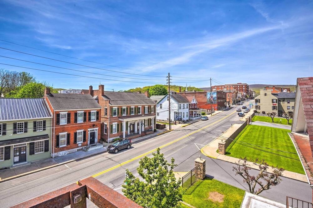 Photo of Others in Historic Downtown Bedford