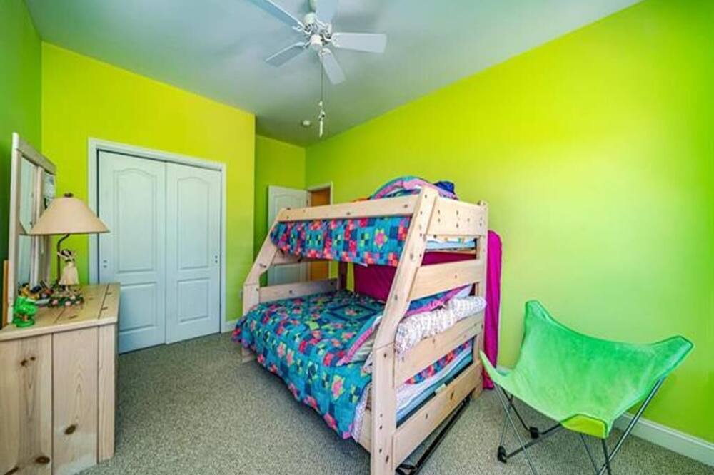 Photo of Bedroom in Townsend's Inlet