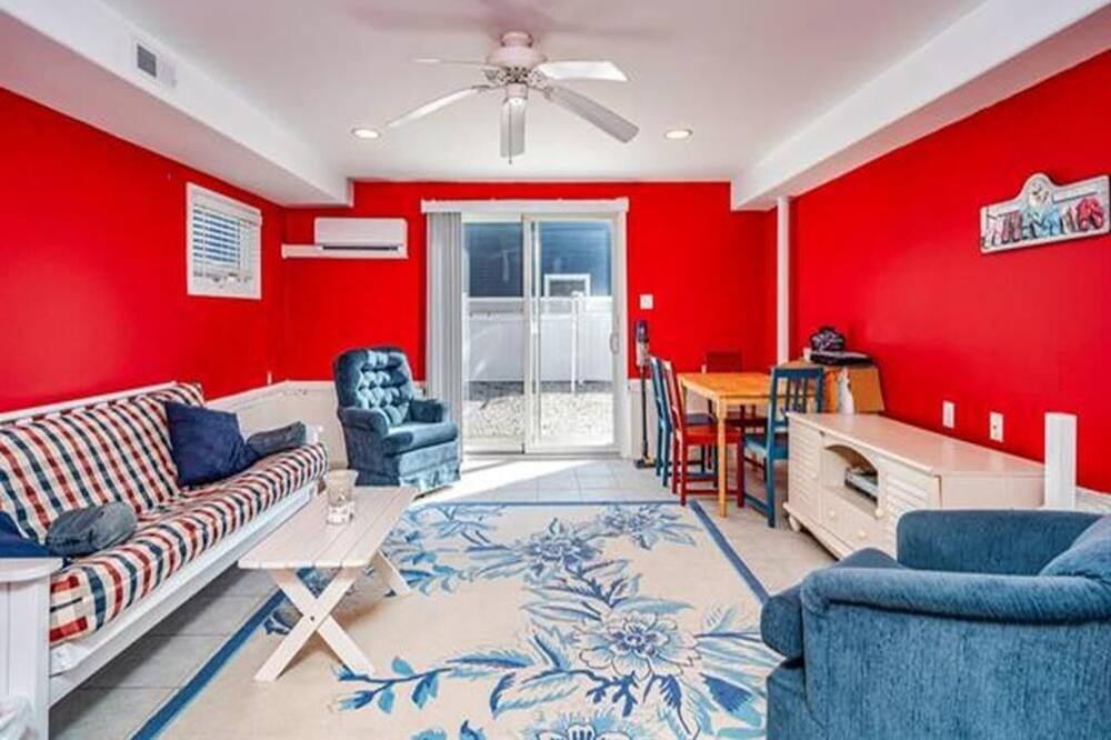 Photo of Bedroom in Townsend's Inlet