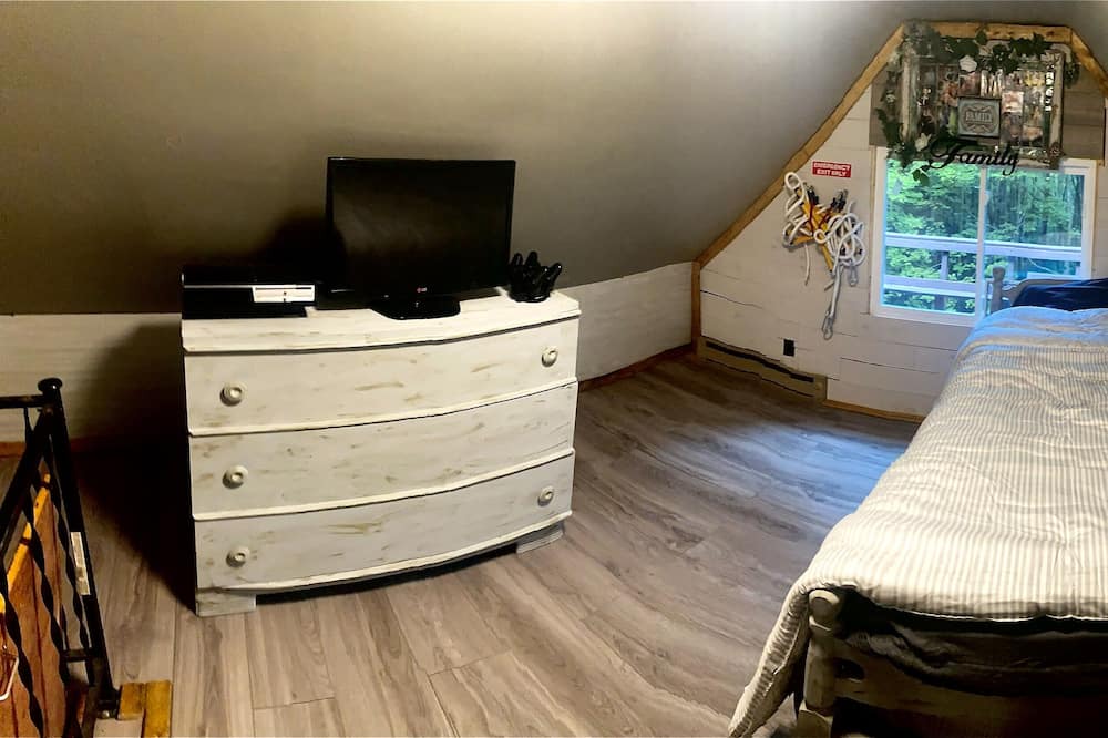 Photo of Bedroom in Weedville