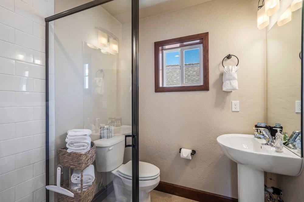 Photo of Bathroom in Dover Bay