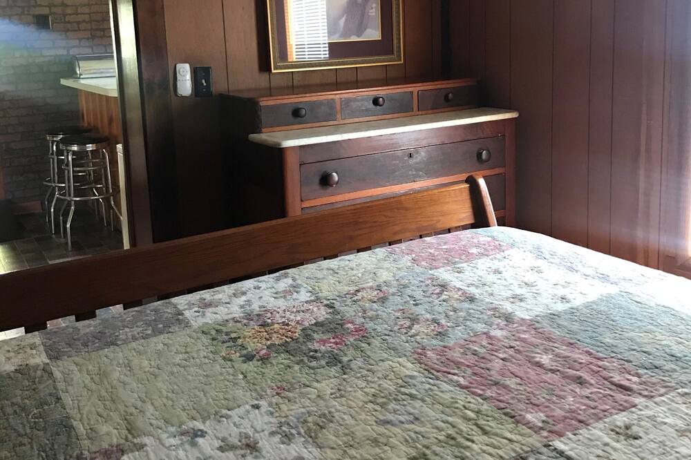 Photo of Bedroom in Edray