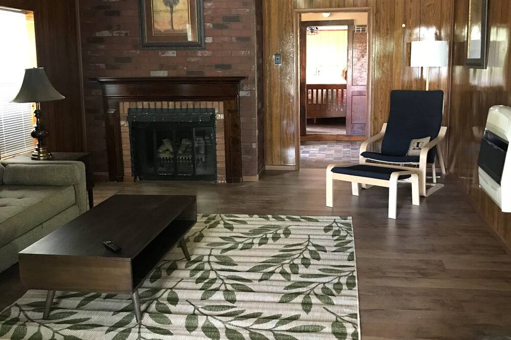 Photo of Livingroom in Edray