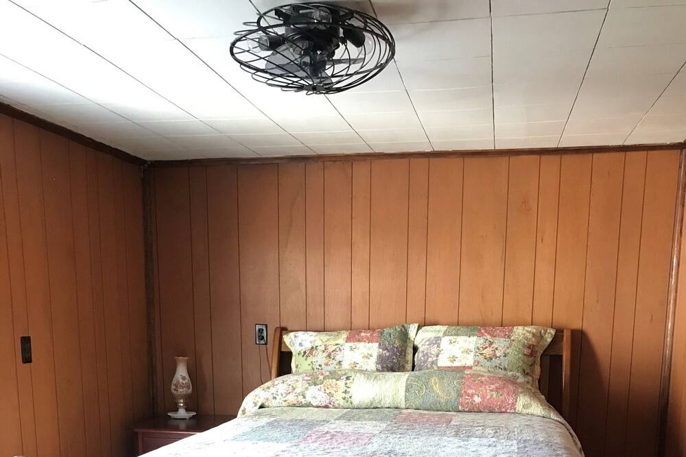 Photo of Bedroom in Edray