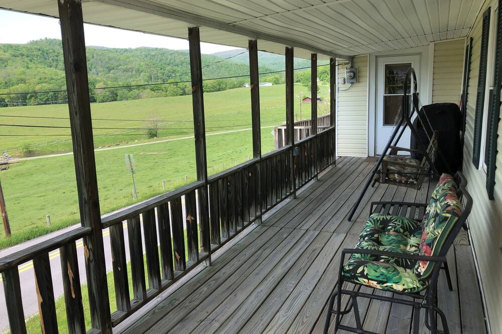 Photo of Patio Balcony in Edray